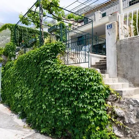 Holiday Bender- Three Bedroom Holiday With Terrace And Sea View Lejlighed Mlini