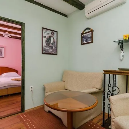 Holiday Bender- Three Bedroom Holiday With Terrace And Sea View Lejlighed Mlini
