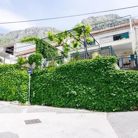 Holiday Bender- Three Bedroom Holiday With Terrace And Sea View Lejlighed *