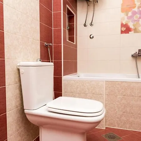 Holiday Bender- Three Bedroom Holiday With Terrace And Sea View *