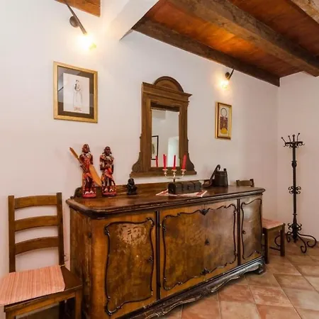 Holiday Bender- Three Bedroom Holiday With Terrace And Sea View *